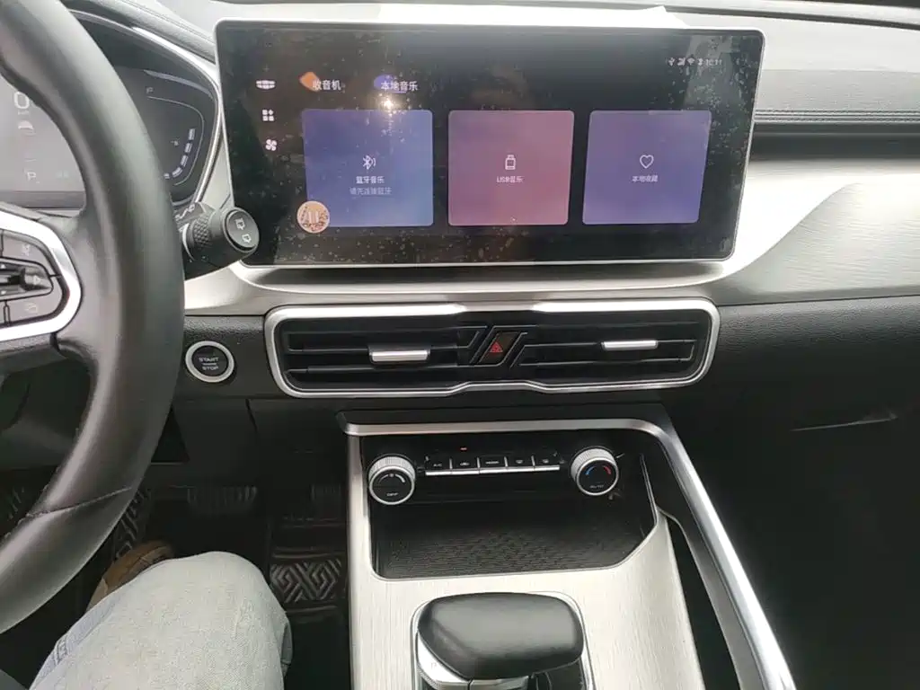 Geely Binyue — миниатюра 13