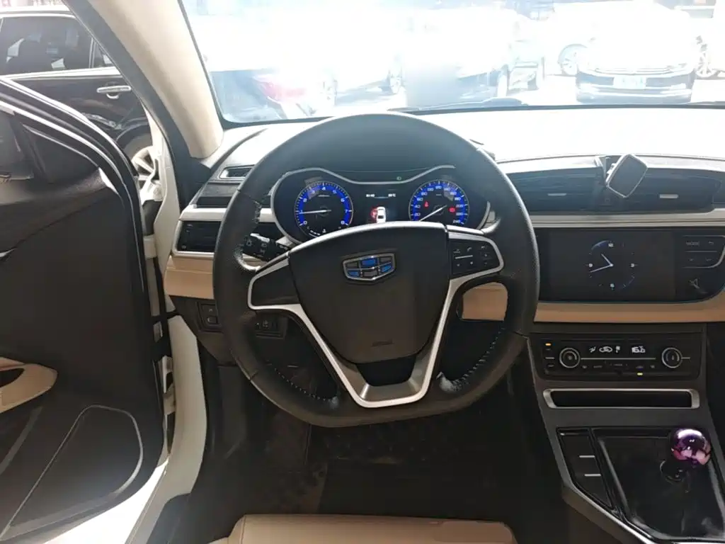 Geely Emgrand — миниатюра 11