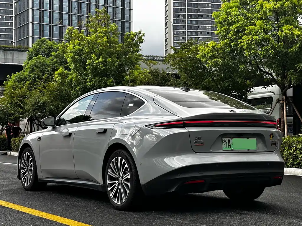 NIO ET5 — миниатюра 6