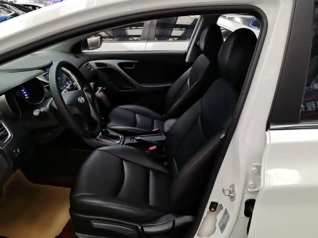 Hyundai Elantra Langdong — миниатюра 15