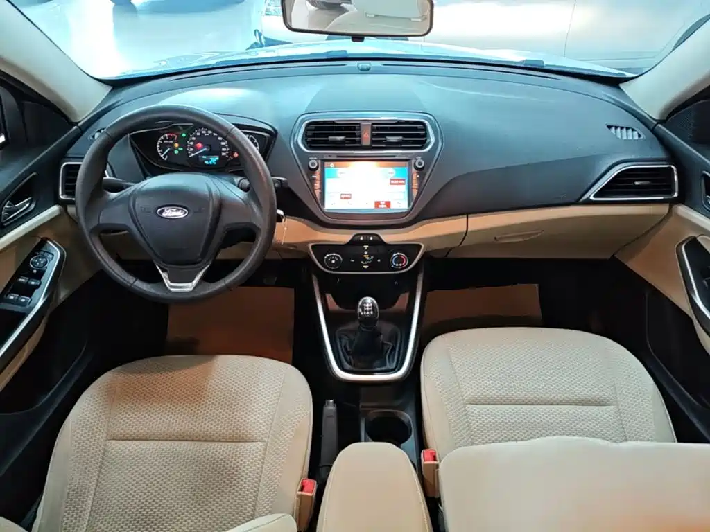 Ford Escort — миниатюра 10