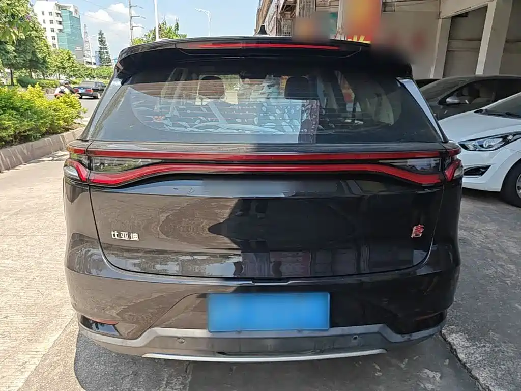 BYD Tang — миниатюра 6