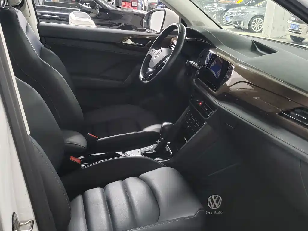 Volkswagen Tharu — миниатюра 6