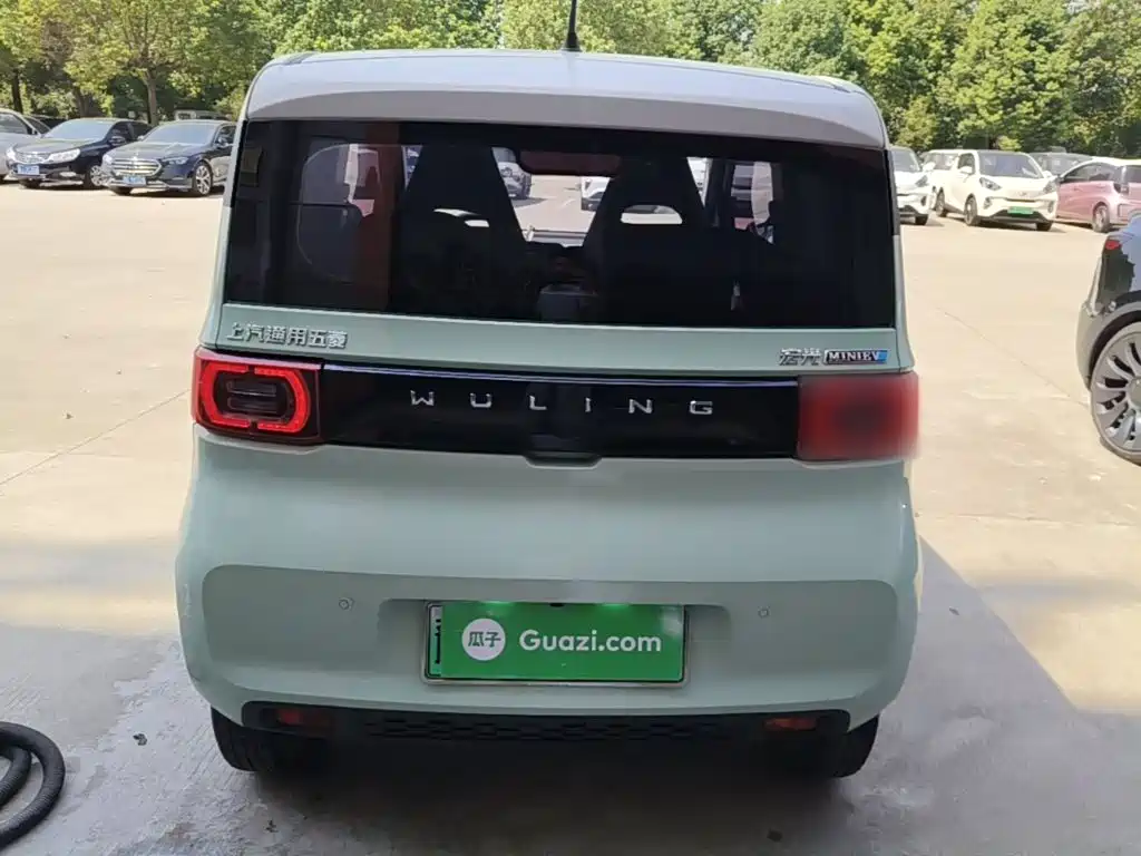 Wuling MINIEV — миниатюра 6