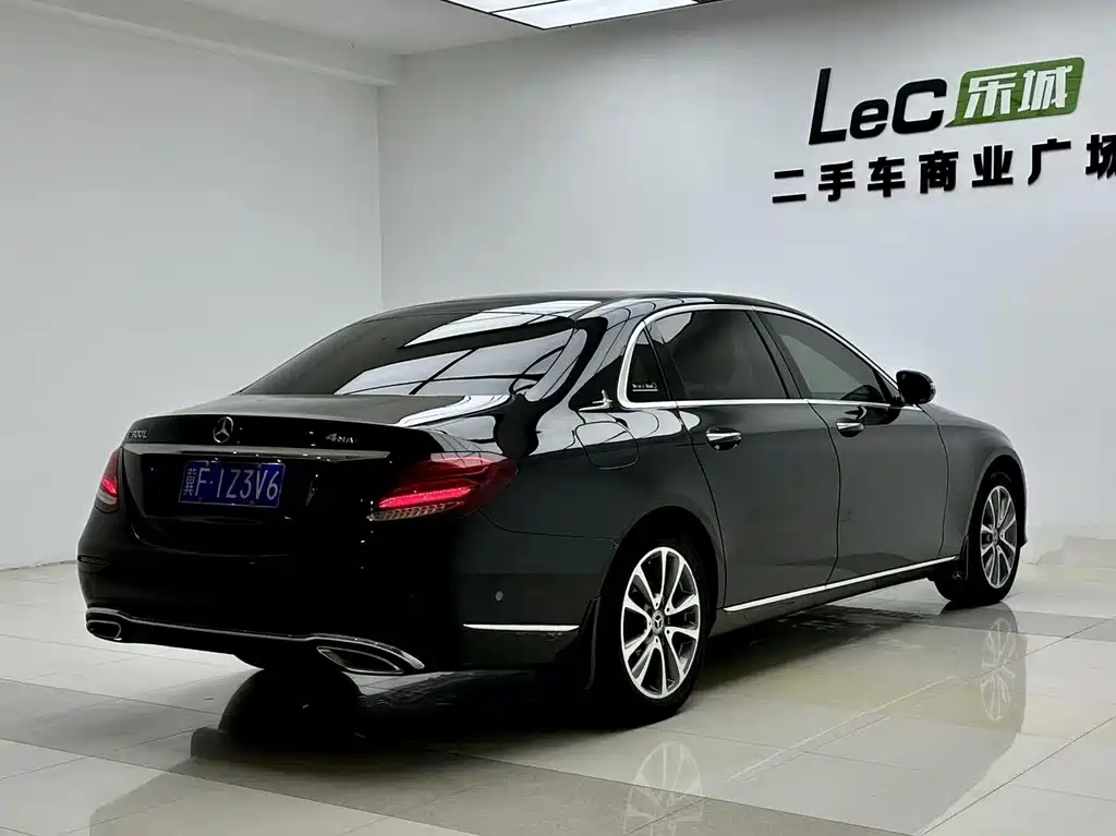 Mercedes-Benz E-Class — миниатюра 4