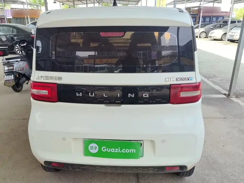 Wuling MINIEV — миниатюра 6