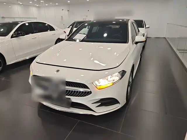 MERCEDES-BENZ A CLASS 2023