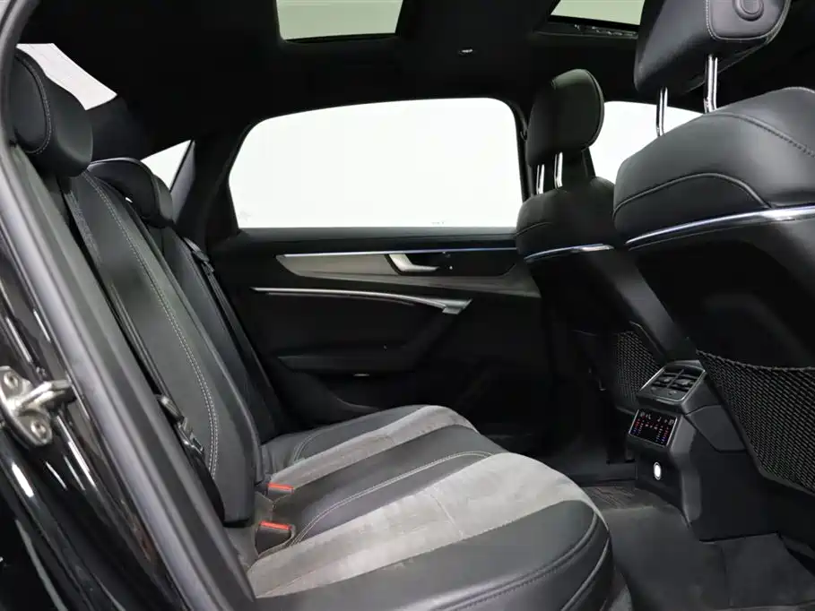 Audi A6L — миниатюра 6