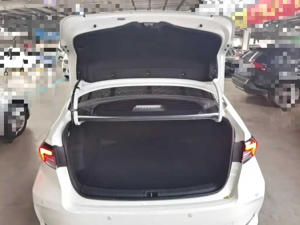 Toyota Corolla — миниатюра 19