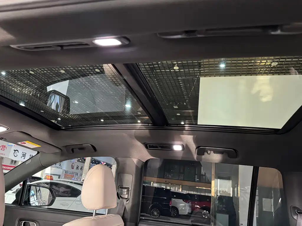Li Auto ONE 2020 6 мест