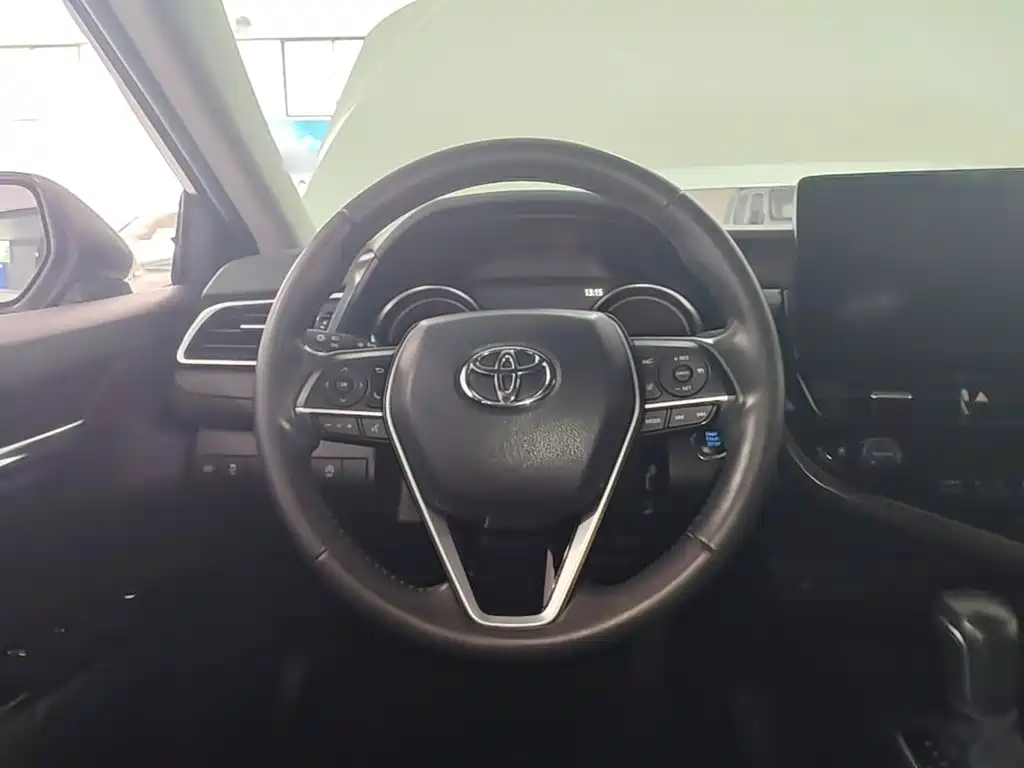 Toyota Camry 2021 2.0G Luxury