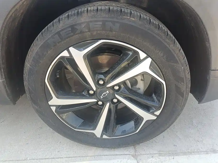 Chevrolet Tracker — миниатюра 6