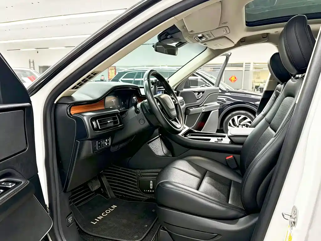 Lincoln Aviator — миниатюра 4