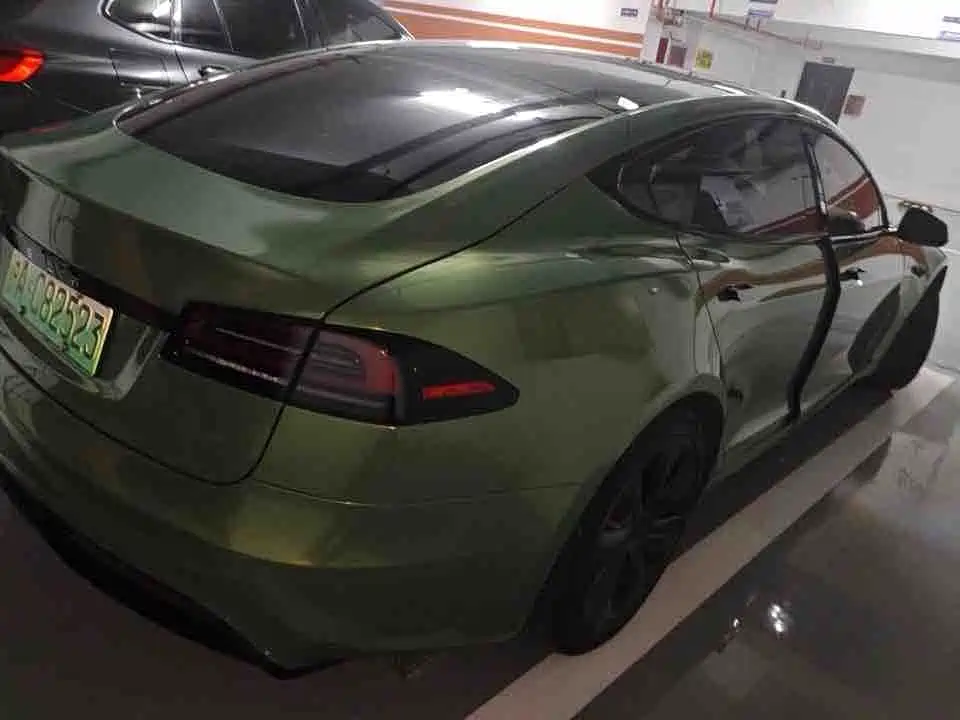Tesla Model S — миниатюра 3