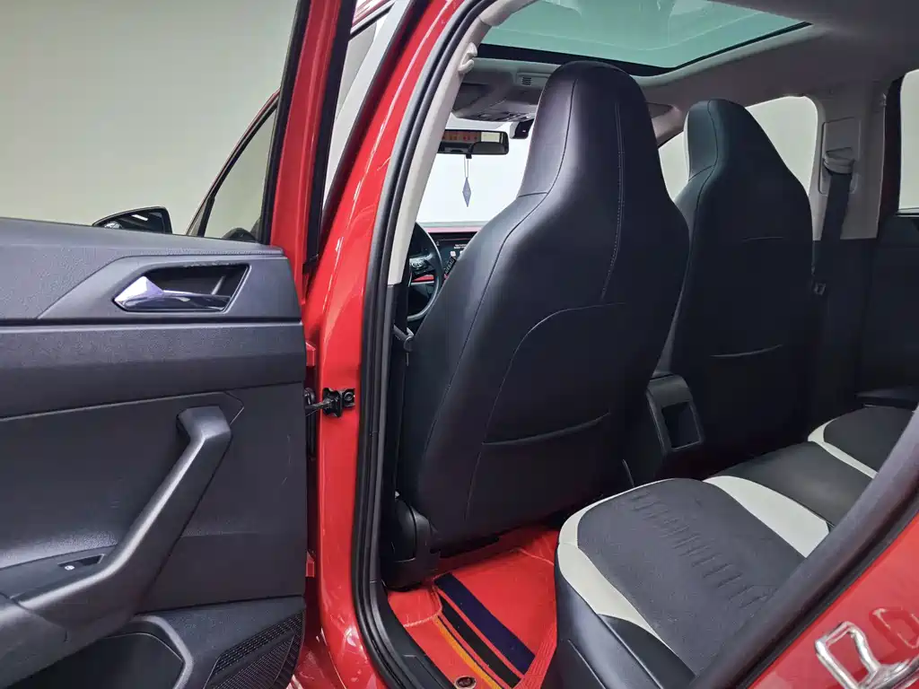 Volkswagen Polo — миниатюра 8