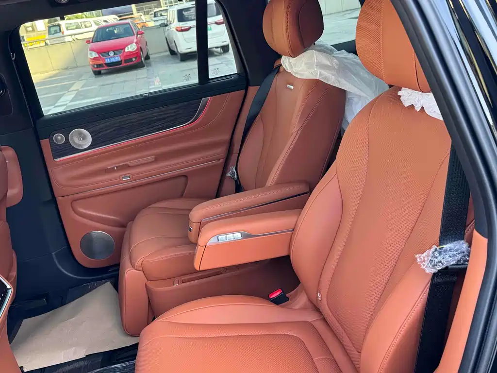 AITO ASK THE WORLD M9