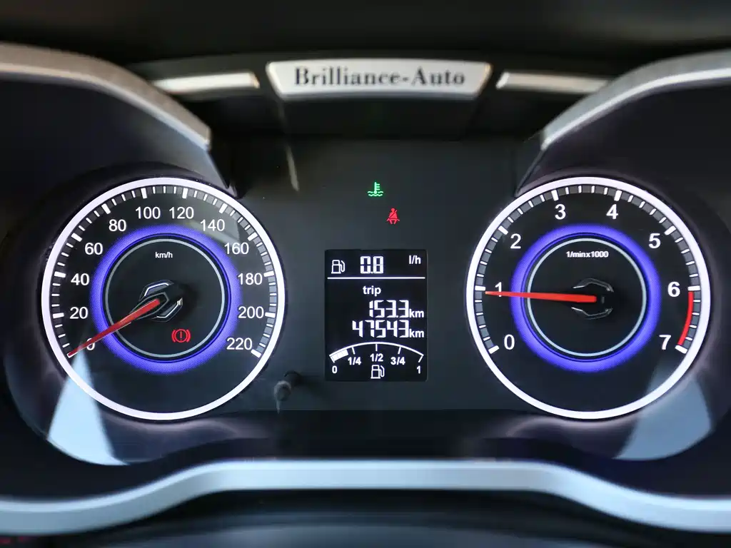 Brilliance V3 1.5L Manual Comfort Type, фото 15