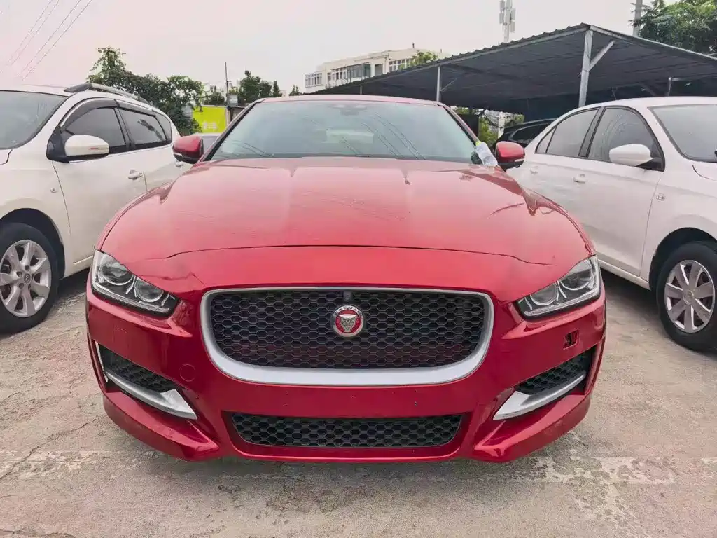 Jaguar XE — миниатюра 2