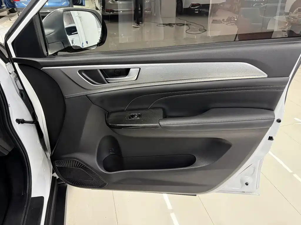 Haval M6 — миниатюра 7