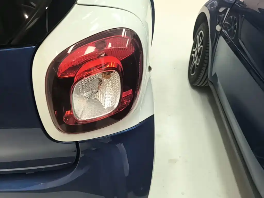 smart Smart Fortwo — миниатюра 8
