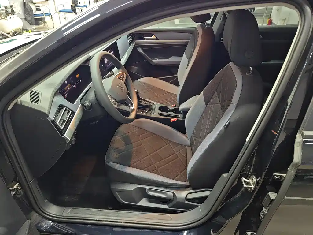 Volkswagen Lavida — миниатюра 9