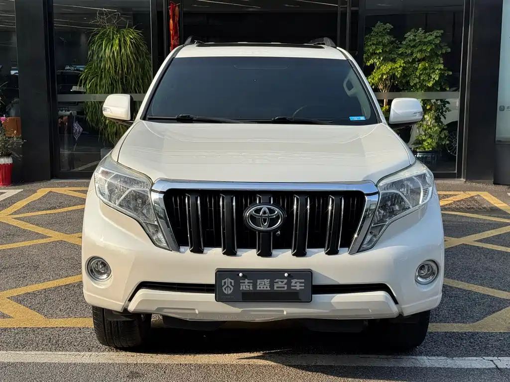 TOYOTA PRADO