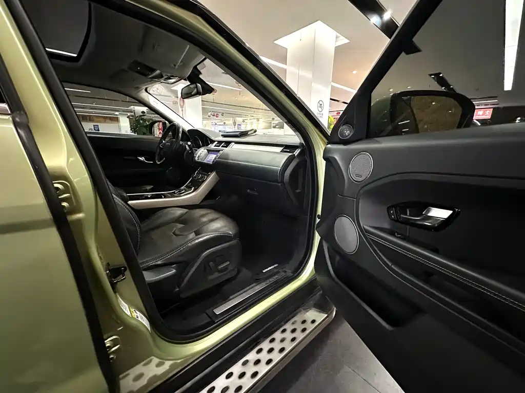 Land Rover Evoque (Import) — миниатюра 25
