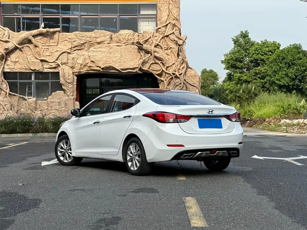 Hyundai Elantra Langdong — миниатюра 3