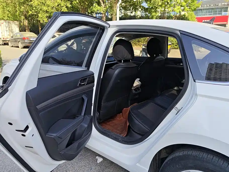 Volkswagen Lavida — миниатюра 11