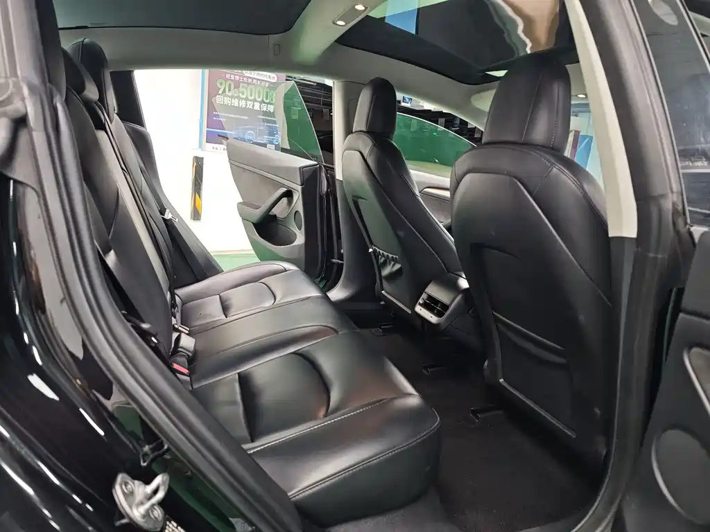 Tesla Model 3 — миниатюра 14