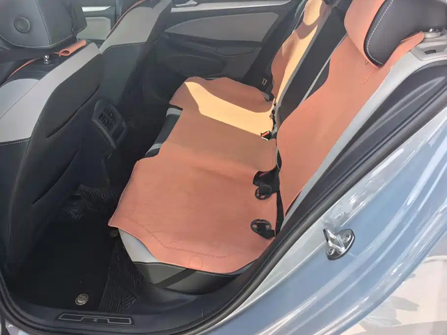 Volkswagen Golf — миниатюра 11