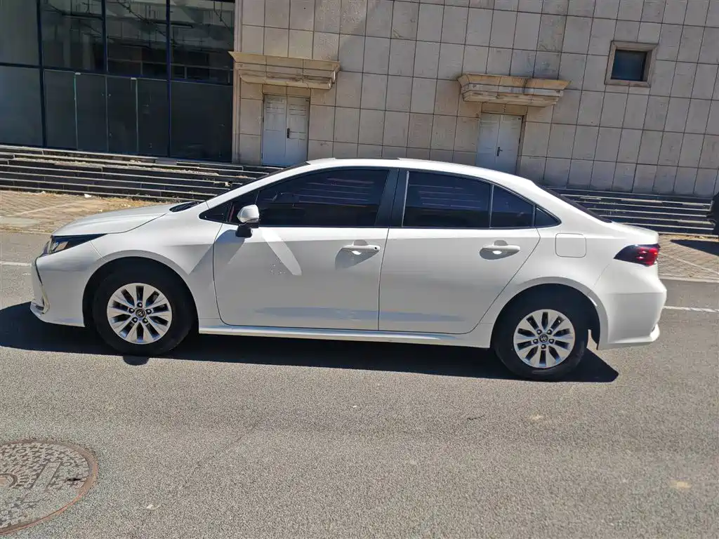 Toyota Corolla — миниатюра 4