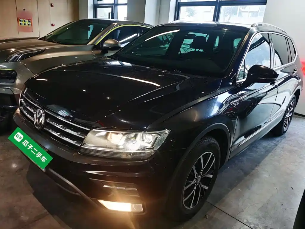 Volkswagen Tiguan L — миниатюра 2