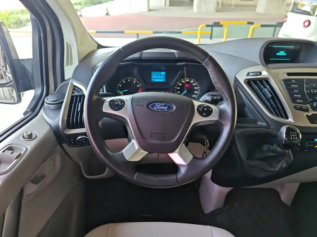 Ford Tourneo — миниатюра 11