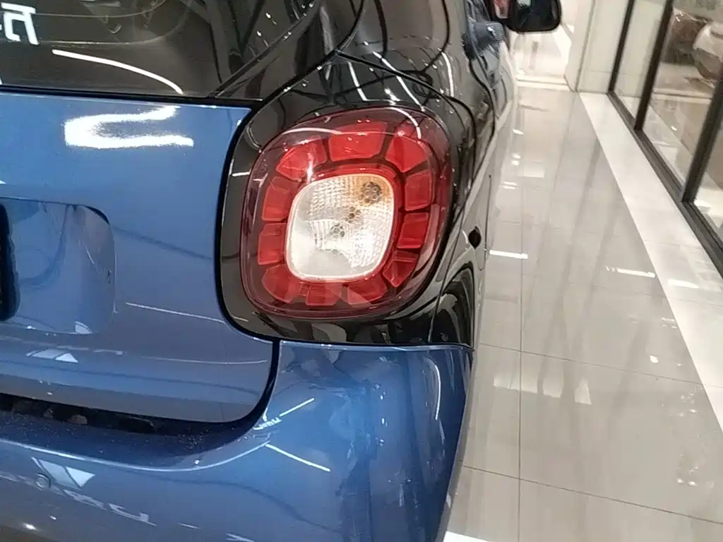 smart Smart Fortwo — миниатюра 8