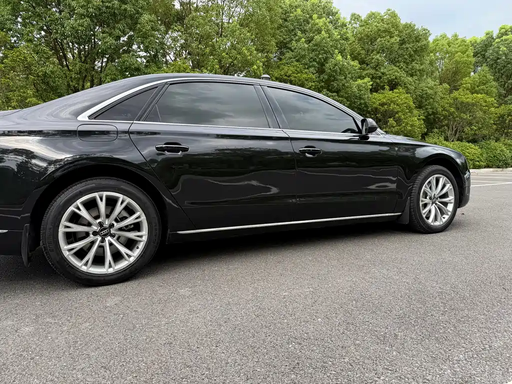 Audi A8 — миниатюра 8
