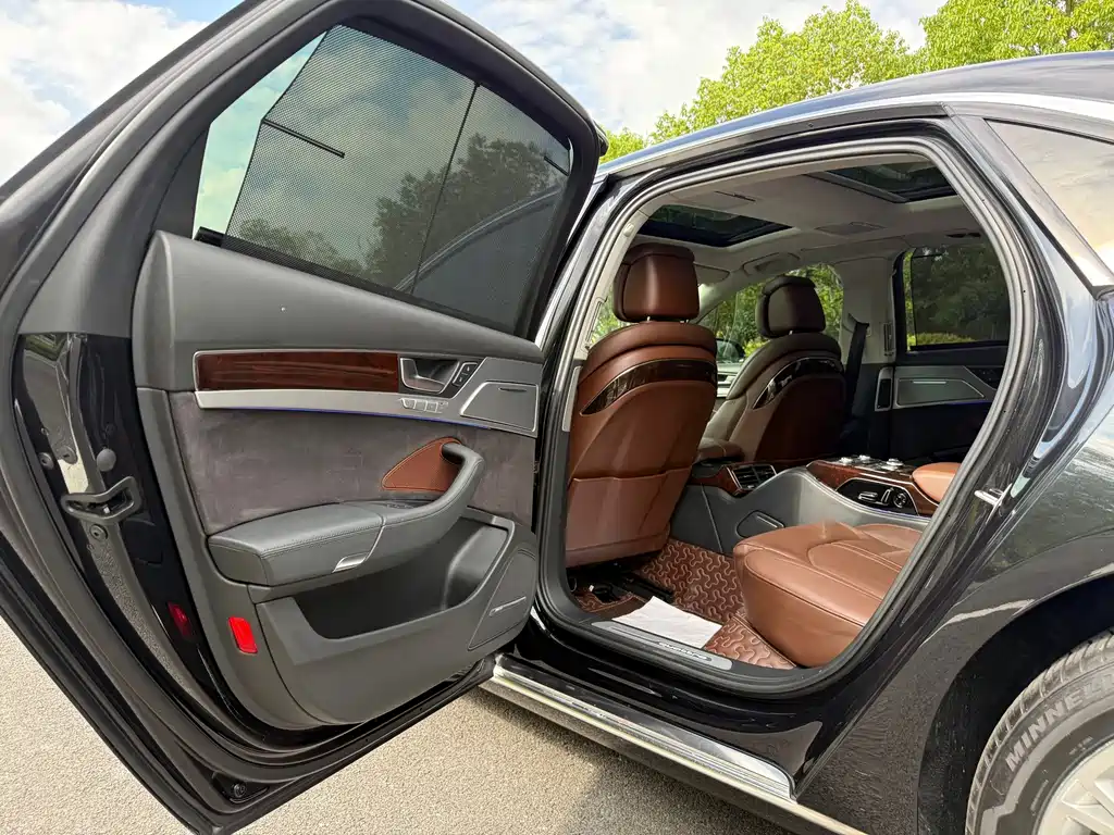 Audi A8 — миниатюра 24