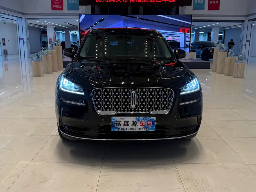 Lincoln Corsair — миниатюра 2