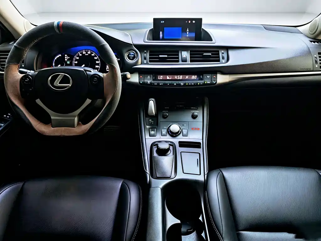 Lexus CT — миниатюра 13