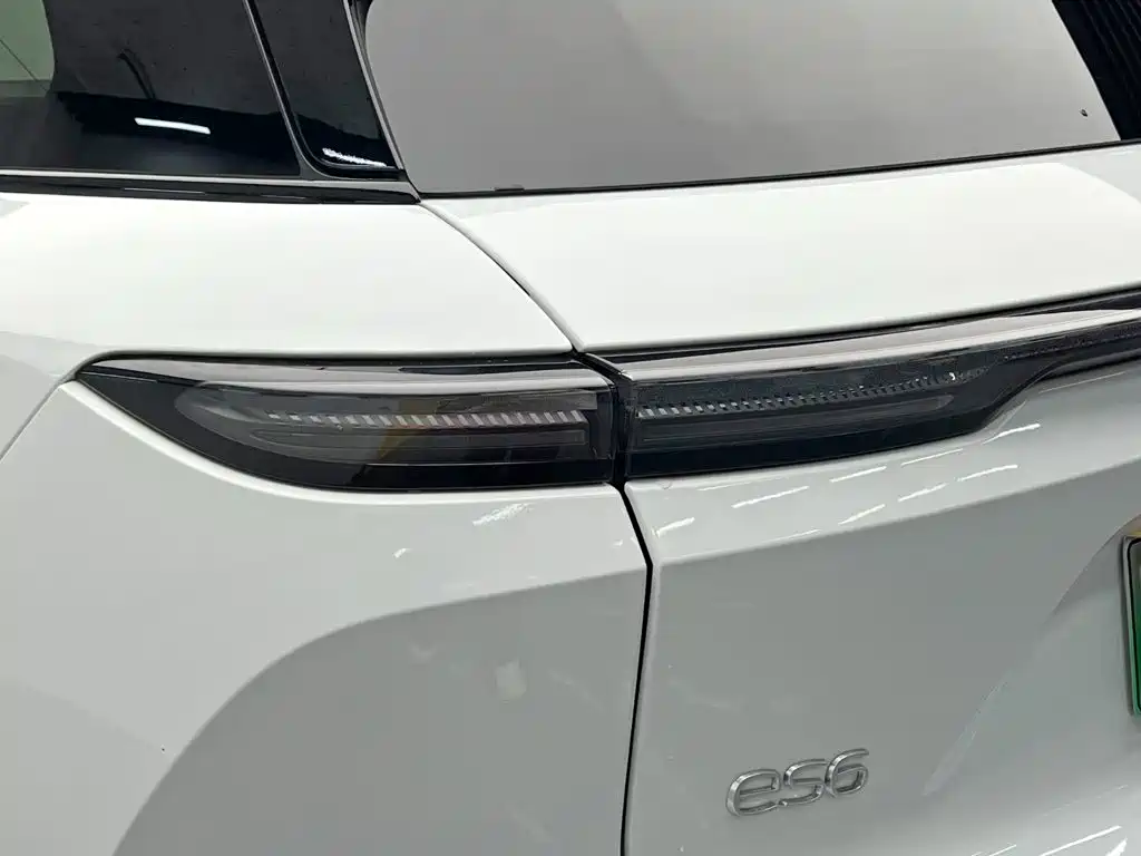NIO ES6 — миниатюра 10
