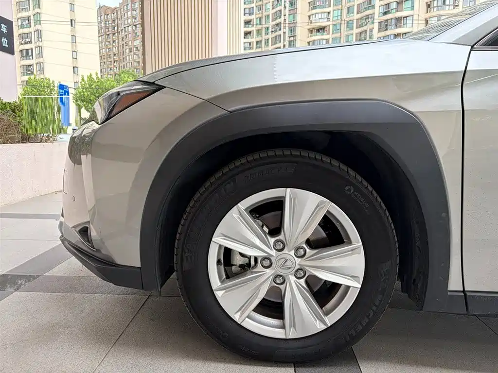 Lexus UX — миниатюра 11