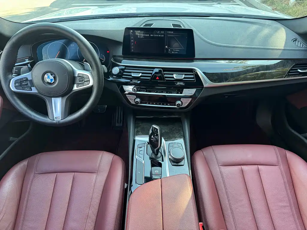 BMW 5 Series — миниатюра 17