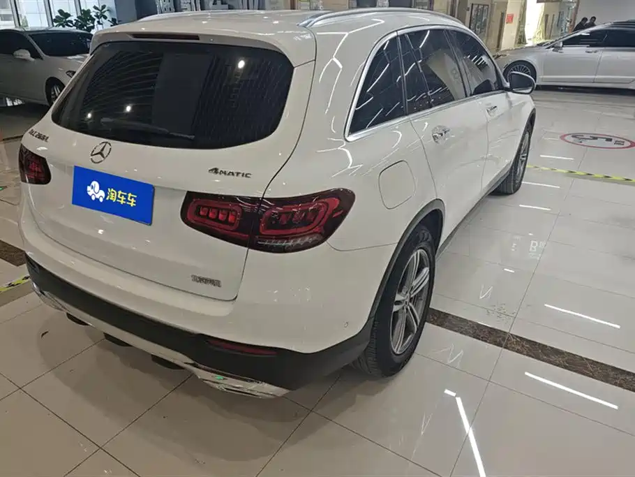 MERCEDES-BENZ GLC