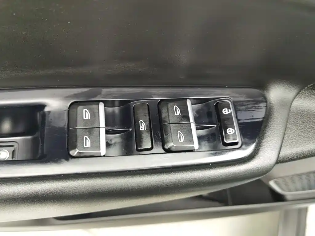 Geely Emgrand GS — миниатюра 9