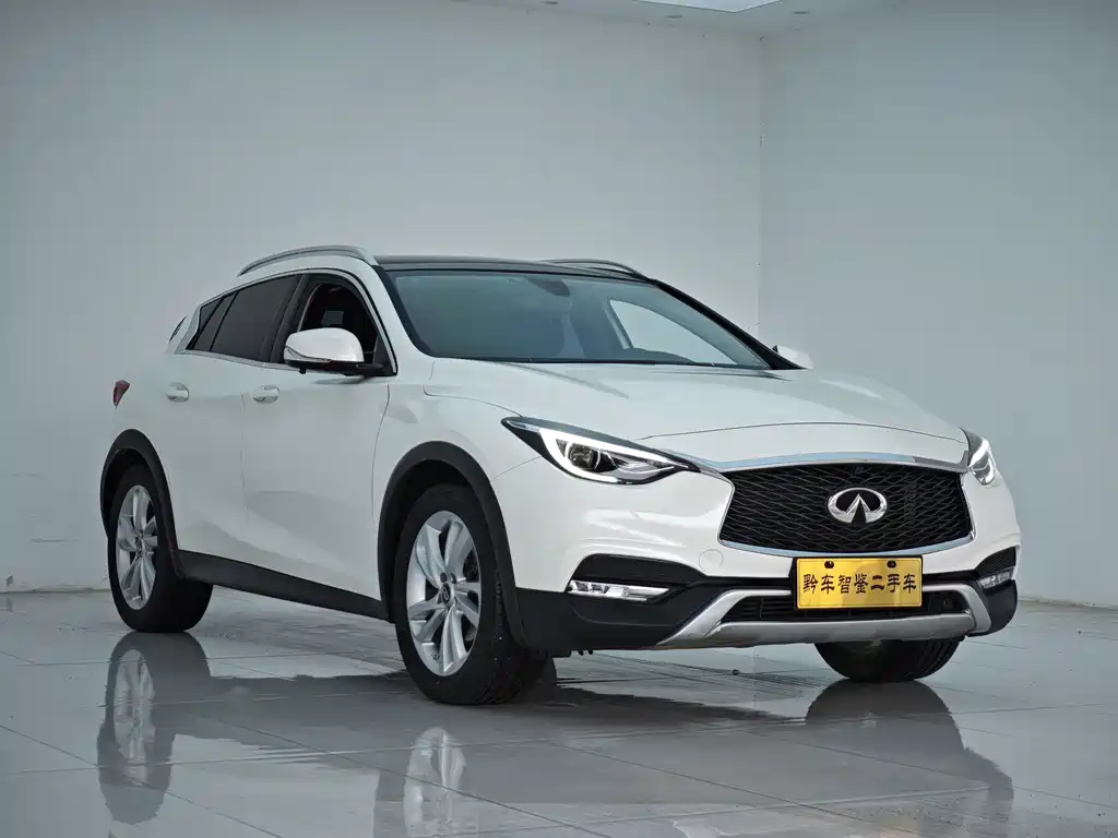 INFINITI QX30