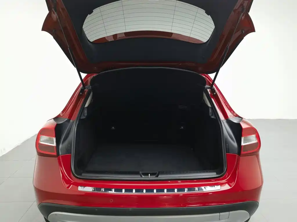 Mercedes-Benz GLA — миниатюра 16