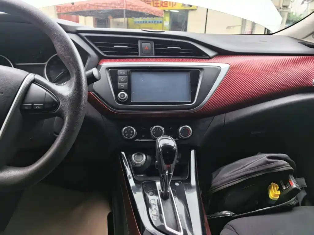 Nissan Bluebird — миниатюра 13