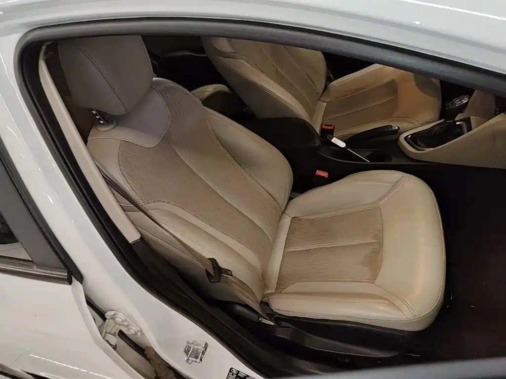 Buick Excelle — миниатюра 25