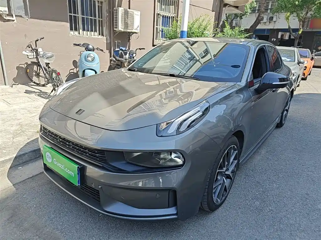 Купить Lynk & Co 03