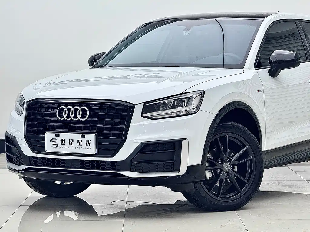 Audi Q2L 2021 35 TFSI Fashion